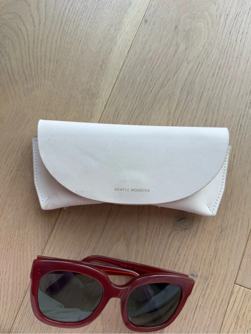 GENTLE MONSTER Matti - Women's Bold Red Square Sunglasses